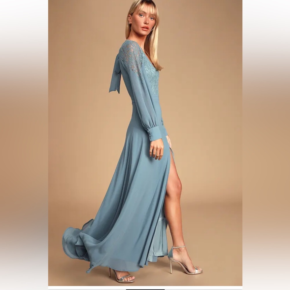 Lulu’s NWT astra slate blue long sleeve lace open back maxi dress size M